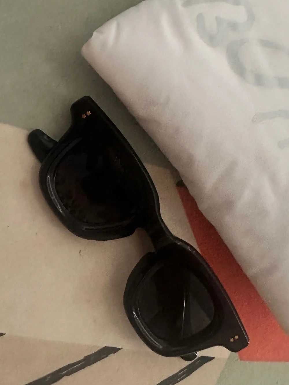 Bonnie Clyde Cry Baby sunglasses BNIB